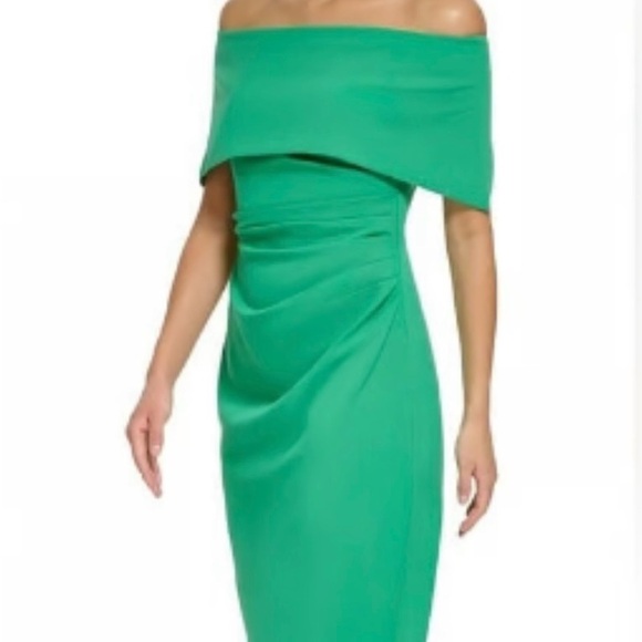 Vince Camuto Dresses & Skirts - Vince Camuto Green Off-Shoulder Sheath Dress
